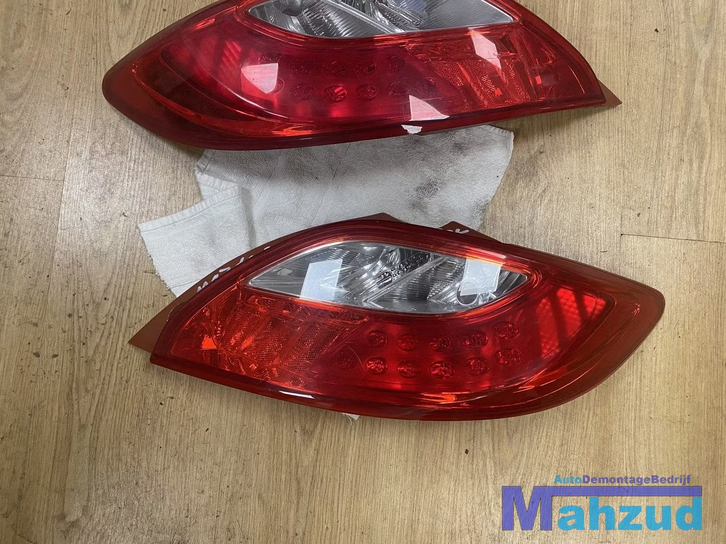 2009 Mazda 2 hatchback achterlicht set links rechts, Auto-onderdelen, Gebruikt, Shinchi, Fuchu-Cho 3-1
730-8670  Hiroshima, Mazda Motor Corporation