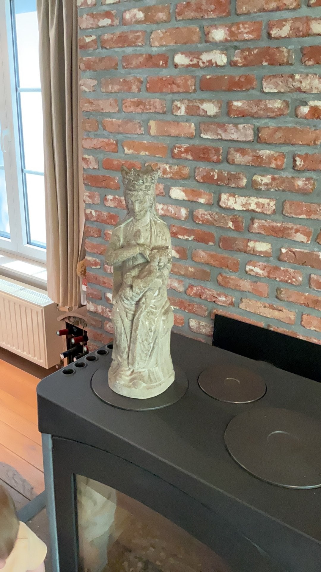 Mariabeeld met kindje Jezus in kalksteen, handwerk, Ophalen