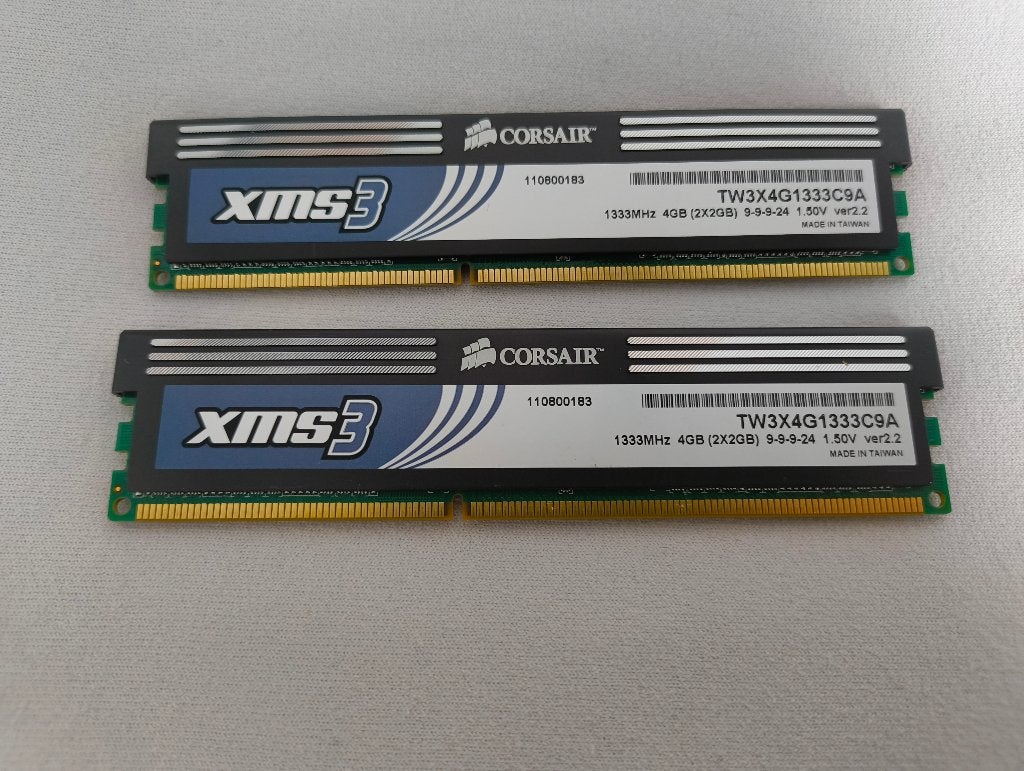Corsair XMS3 4GB (2x2GB) DDR3-1333, Informatique & Logiciels, Mémoire RAM, 1333 MHz, DDR3, Enlèvement, Utilisé