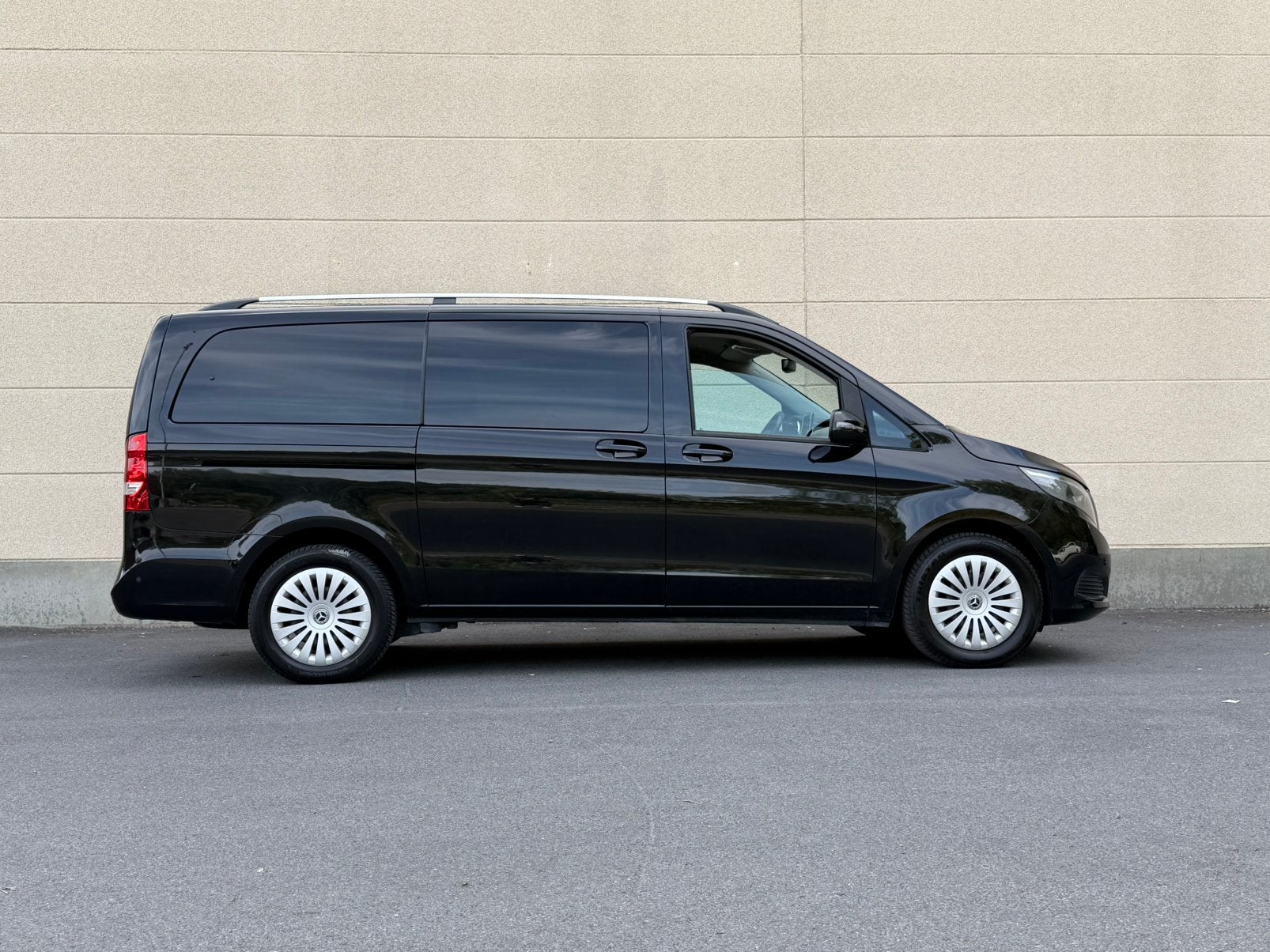MERCEDES-BENZ V 250  5 ZITPLAATSEN BEDRIJFSWAGEN — AUTOMAAT, Auto's, Automaat, Euro 6, https://public.car-pass.be/vhr/8a0edb50-382b-40c4-b389-245f768e1cc6