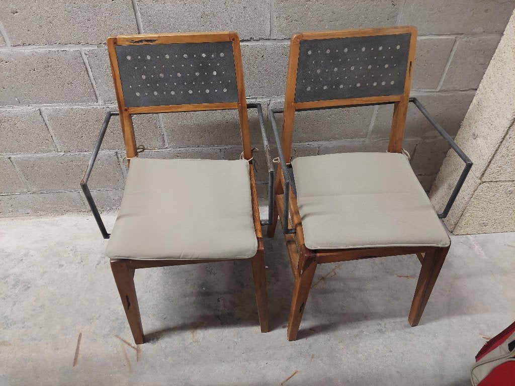 DEUX CHAISES - TYPE INDUSTRIEL + ECRAN PC - A DONNER, Enlèvement, Utilisé, Deux