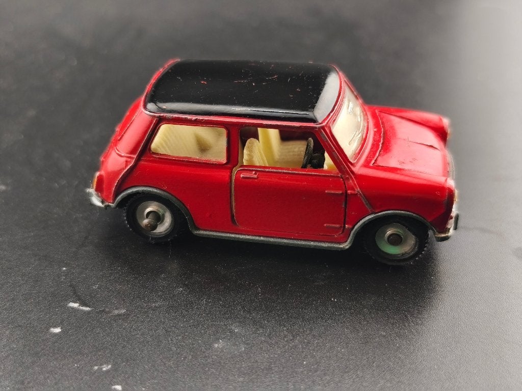 DINKY TOYS UK MORRIS MINI MINOR REF 183, Ophalen of Verzenden, Zo goed als nieuw, Auto, Dinky Toys