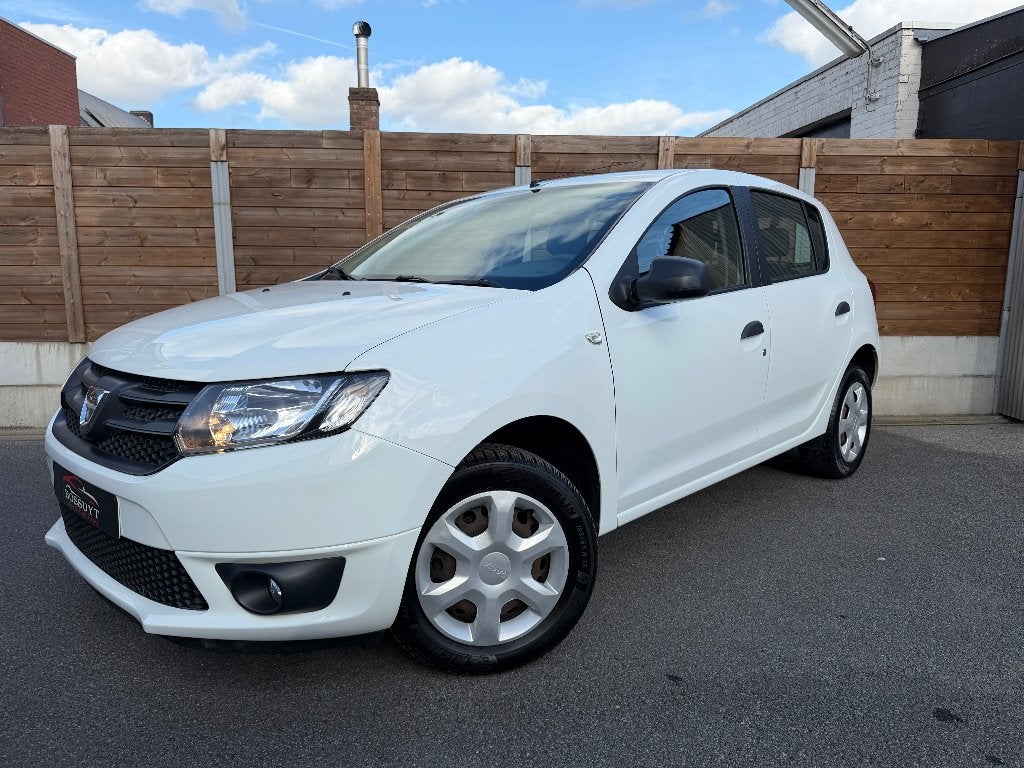 Dacia Sandero 1.2i 88.000KM Bluetooth/Garantie/Nieuwstaat, Auto's, Voorwielaandrijving, Stof, 4 cilinders, Wit