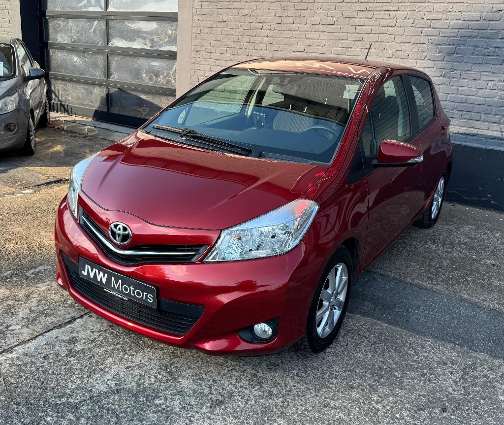 Toyota Yaris 1.33i VVT-i * 100pk * 63Dkm * Airco, Auto's, Voorwielaandrijving, Euro 5, Stof, Zwart
