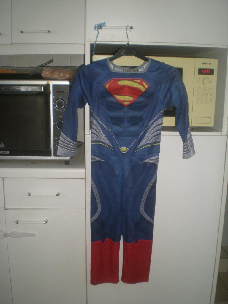 superman pak, 5- 7 jaar, Kinderen en Baby's, Ophalen of Verzenden, Zo goed als nieuw