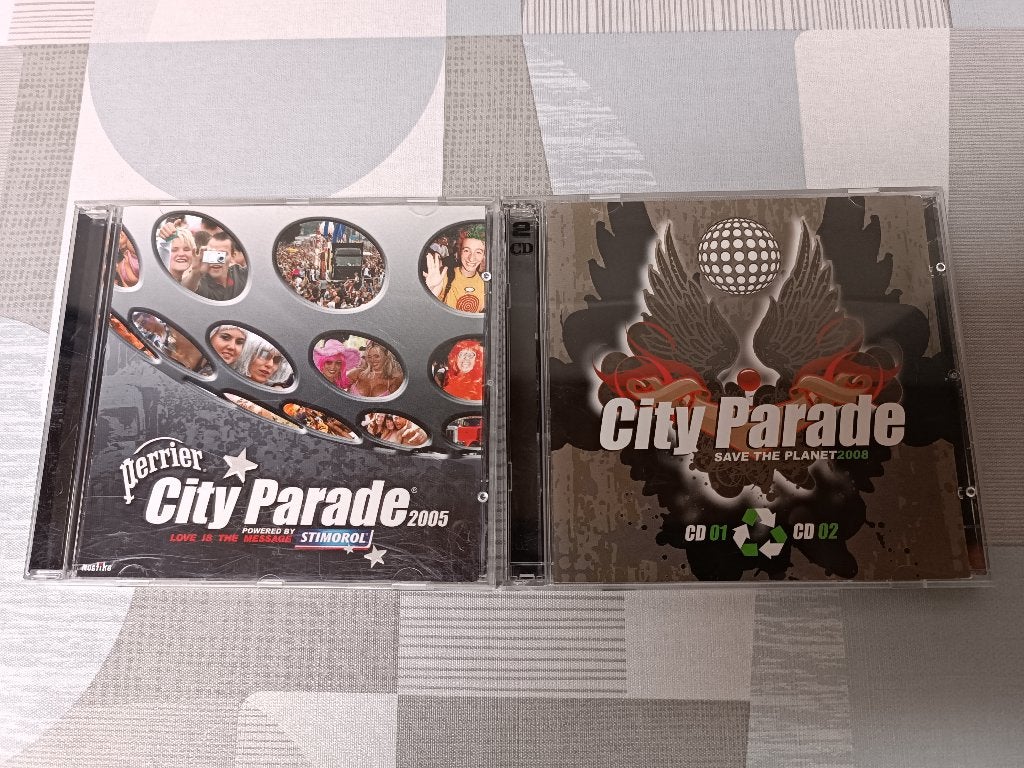 City Parade 2005 - 2008 - House - Electro - Minimal - Trance, CD & DVD, CD | Dance & House, Enlèvement ou Envoi, Utilisé, Dance populaire