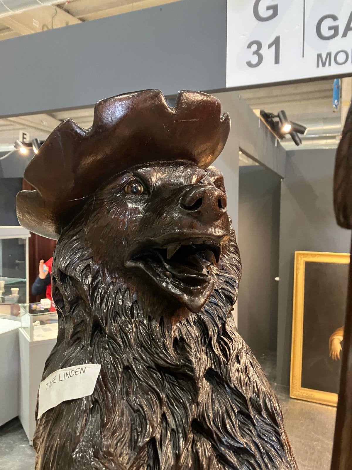 Gezocht aparte stukken black forest of zwarte woud snijwerk, Antiek en Kunst, Ophalen