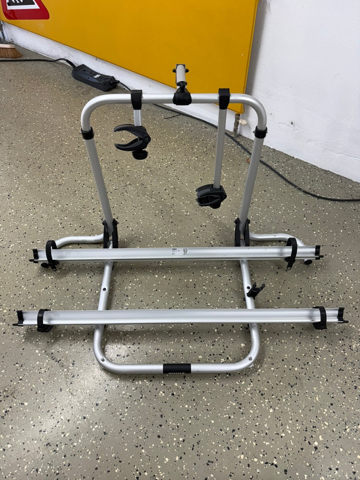 Thule fietsenrek voor caravans, Ophalen, Zo goed als nieuw