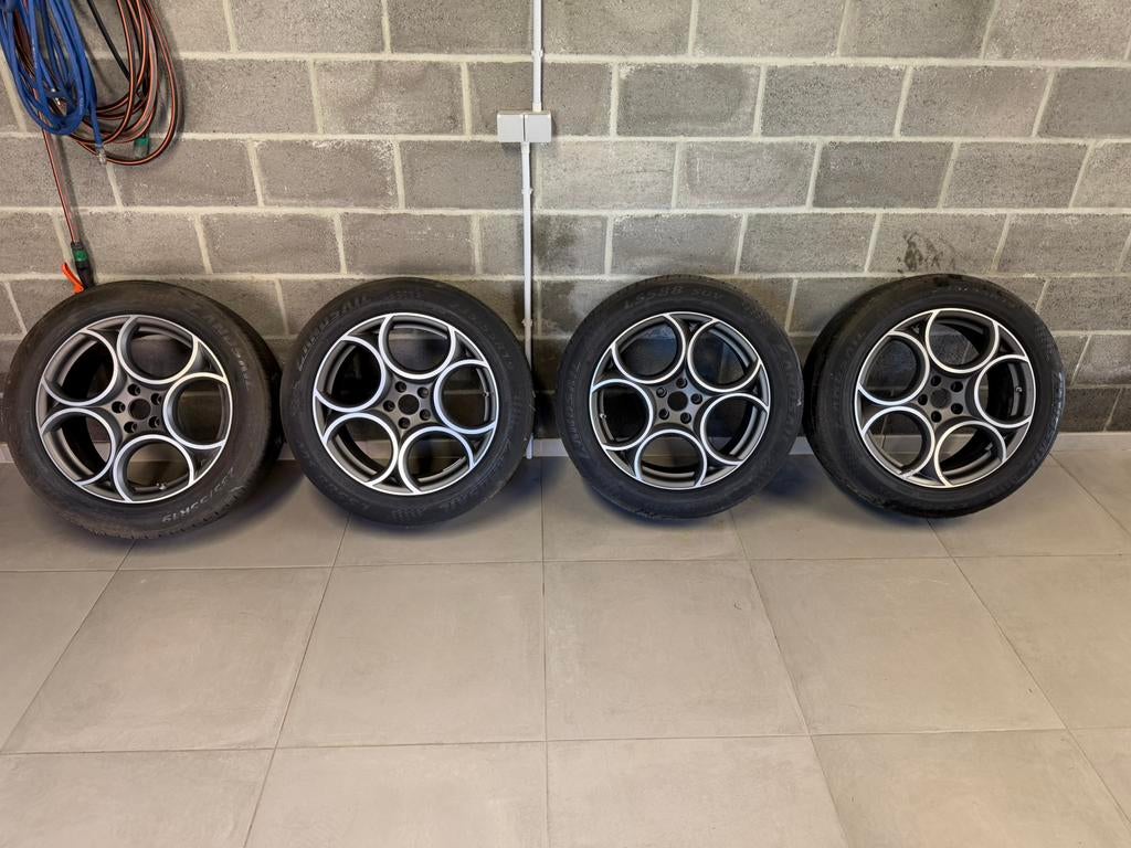 Jantes Alfa Romeo Stelvio 19 pouces, Enlèvement, 19 pouces, Pneu(s)