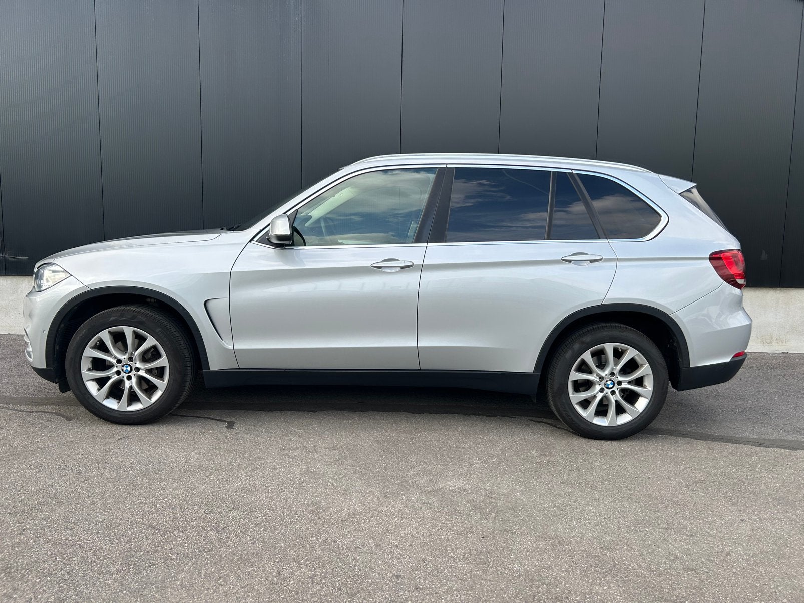 BMW X5 xDrive25dA / 1ste eigenaar / Veel opties, Auto's, Automaat, Dealer onderhouden, Leder, Bedrijf