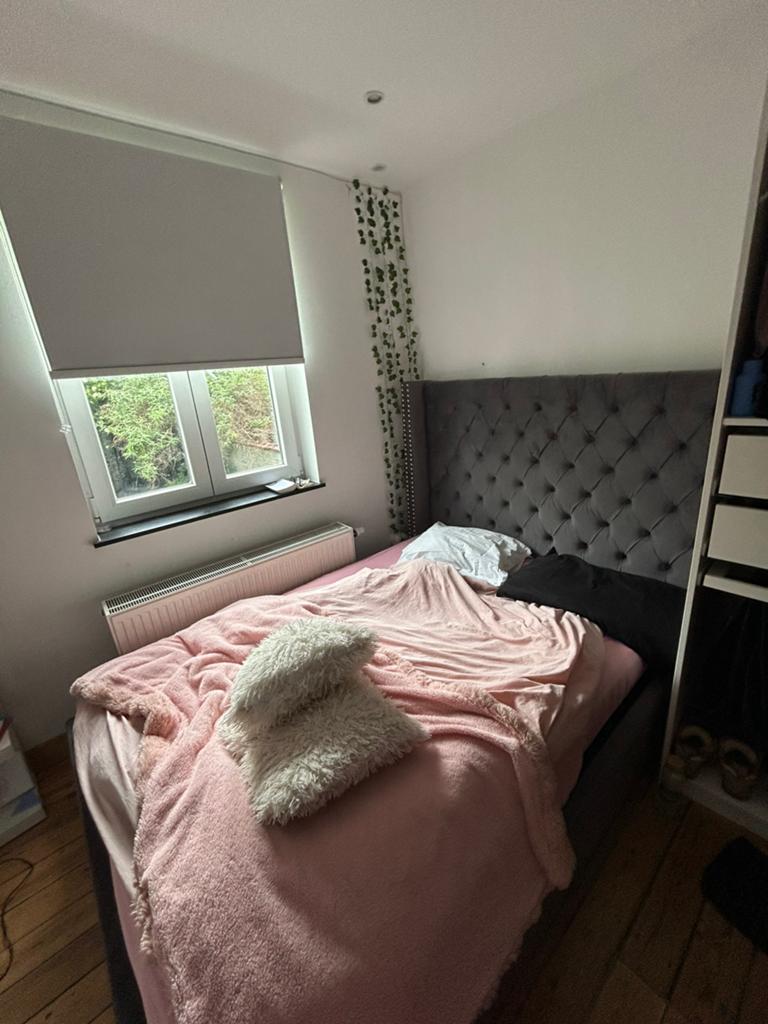 Lit coffre Beliani 160x200 velours gris – Très bon état, Enlèvement, Gris
