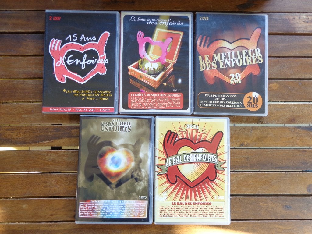 )))  Collection Les Enfoirés  //  Concert  // 10 DVD (((, Enlèvement ou Envoi, Tous les âges, Français, Comme neuf