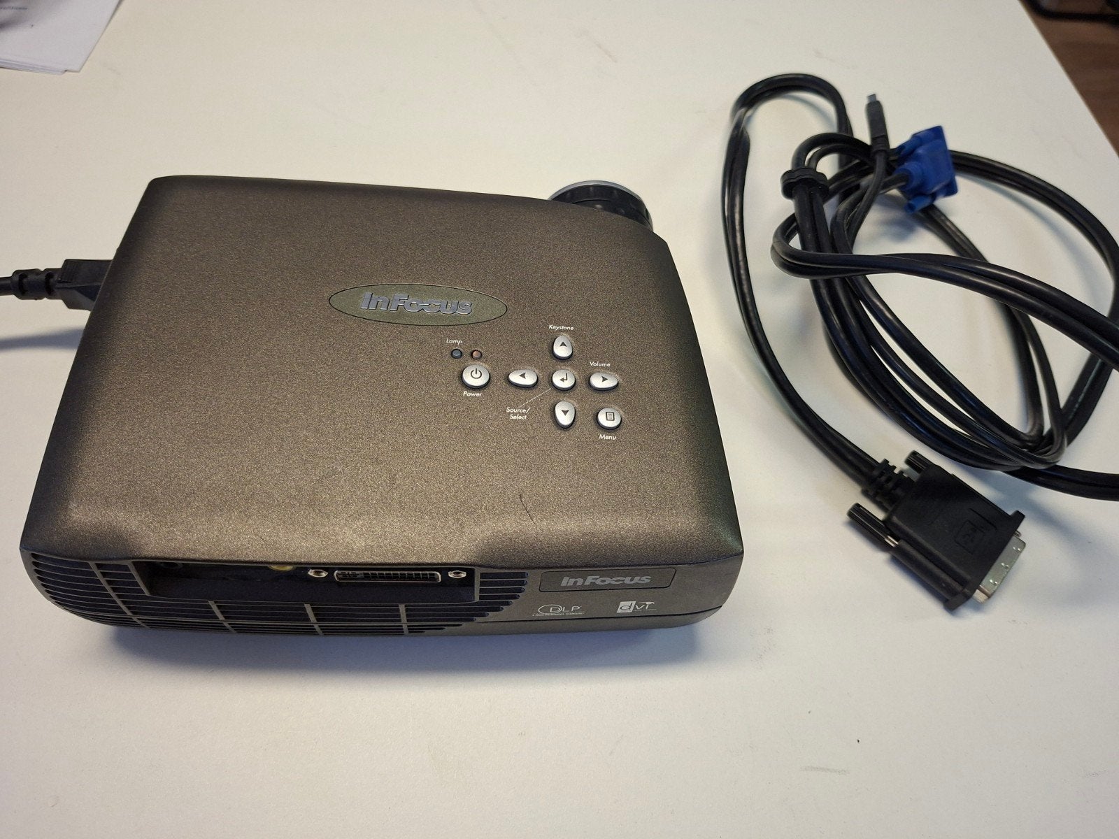 InFocus LP70+ Projector, Ophalen