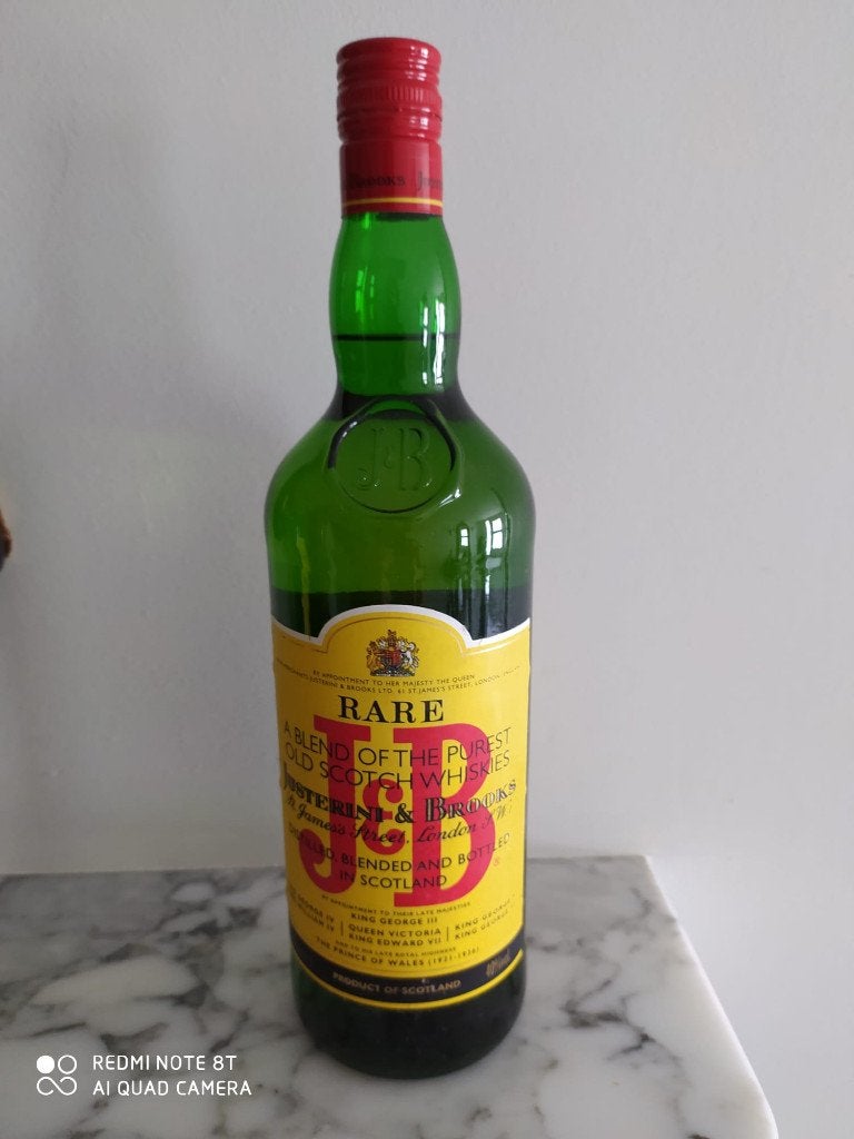 J&B Rare Blended Scotch Whisky, Divers, Enlèvement