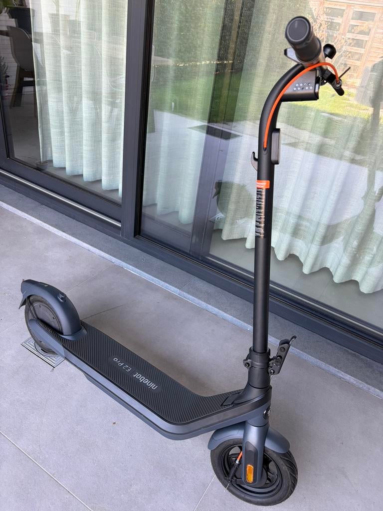 Ninebot KickScooter E2 Pro, Fietsen en Brommers, Steps, Zo goed als nieuw, Ophalen of Verzenden