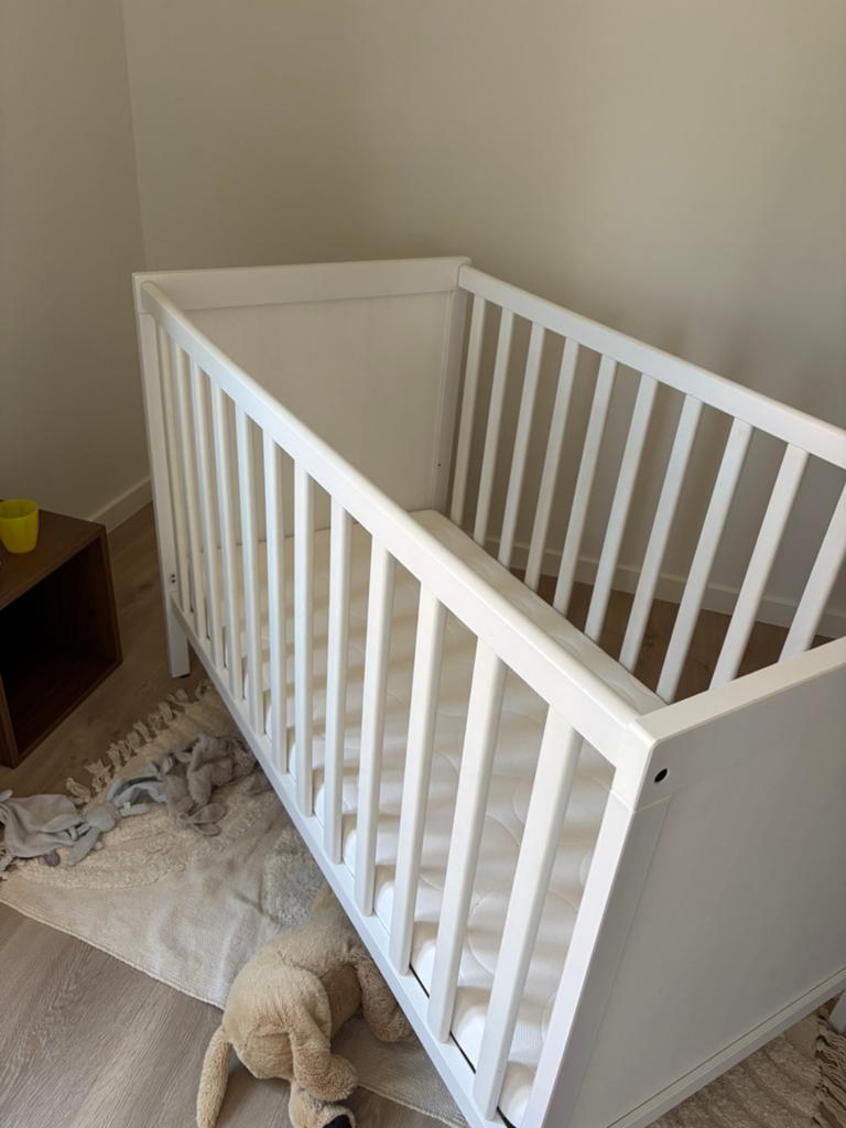 Ikea kinderbedje Sundvik, Kinderen en Baby's, Babywiegjes en Ledikanten, Ophalen, Zo goed als nieuw