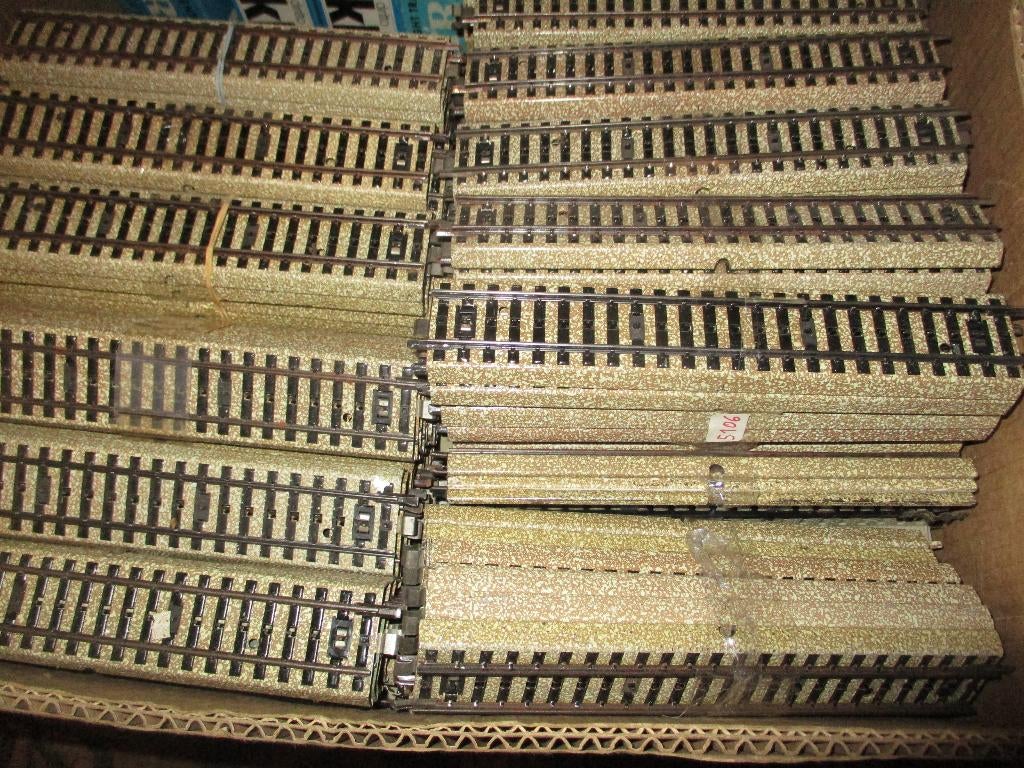 Marklin 200 rails droits 5106, Enlèvement ou Envoi, Utilisé, Rails, Märklin