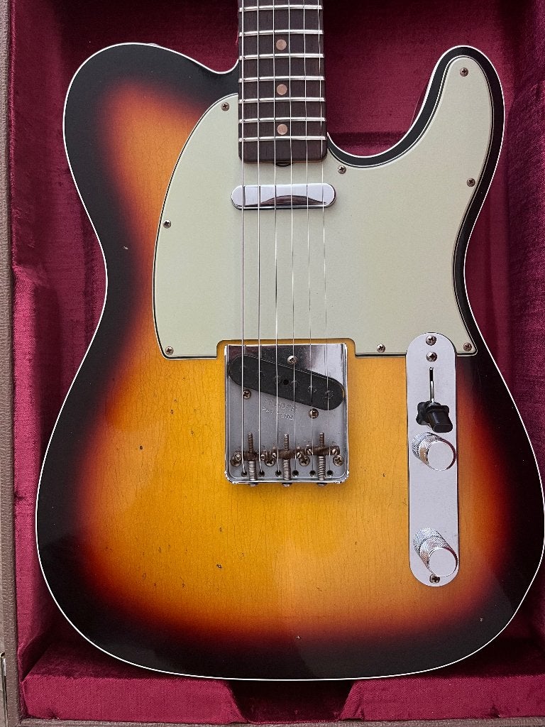 2023 Fender Custom Telecaster '61 3-Tone Sunburst Journeyman, Muziek en Instrumenten, Snaarinstrumenten | Gitaren | Elektrisch