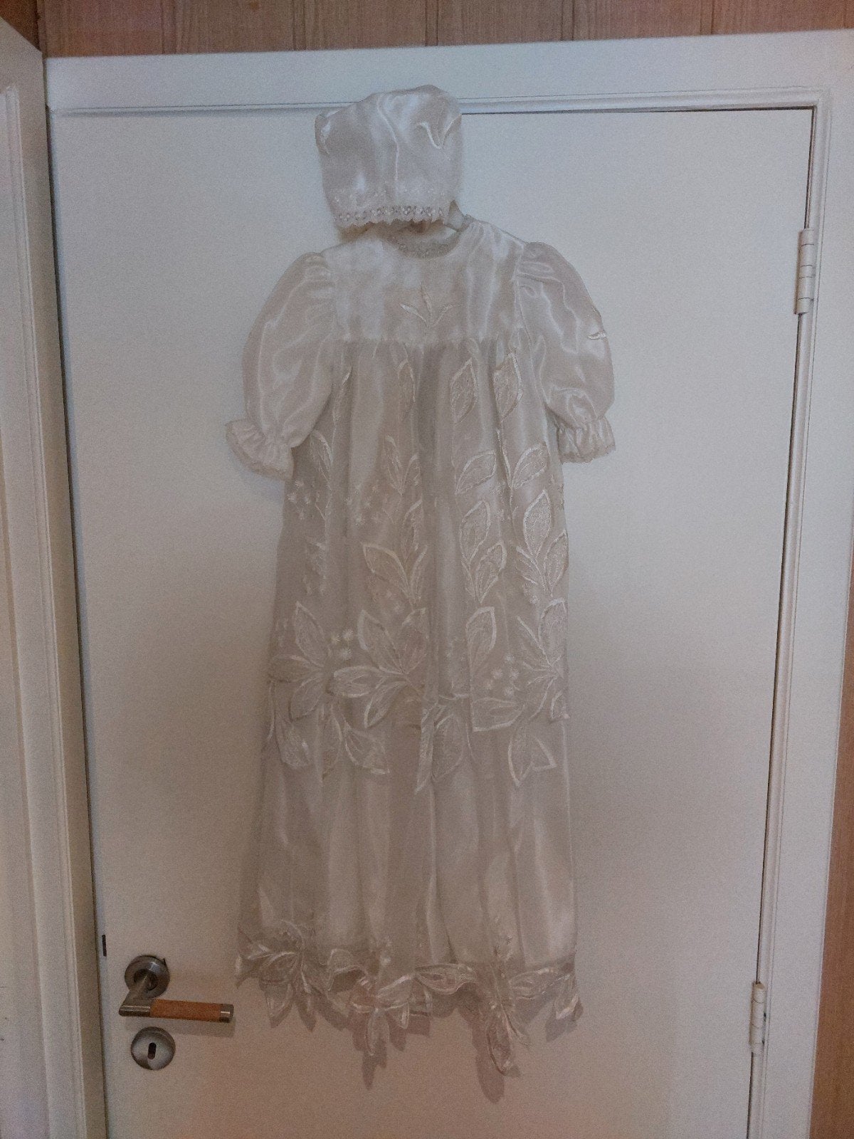 À VENDRE ROBE DE BAPTÊME  + CHAPEAU  ... OCCASION, Enlèvement