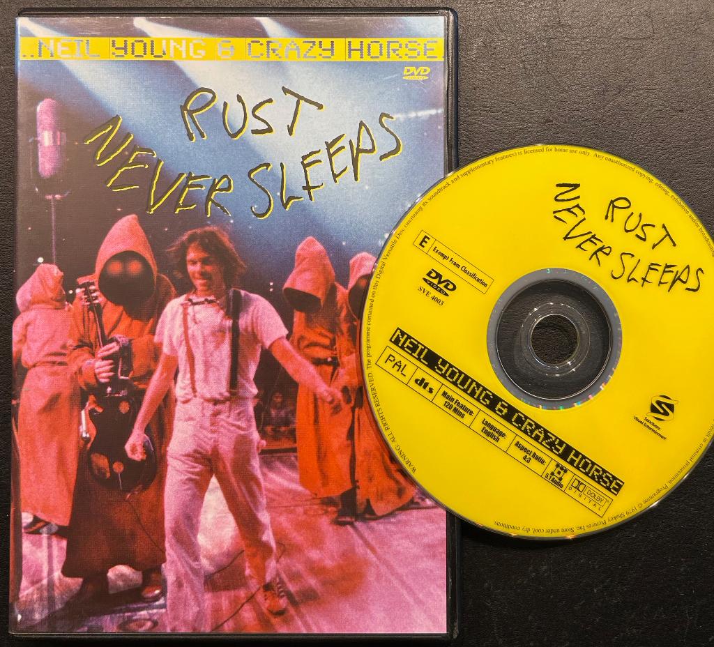 NEIL YOUNG & CRAZY HORSE - Rust never sleeps ( DVD ), Vanaf 16 jaar, Verzenden, Zo goed als nieuw, Muziek en Concerten