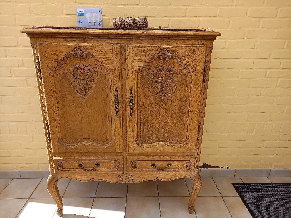 Brocante of vintage kastje, Enlèvement