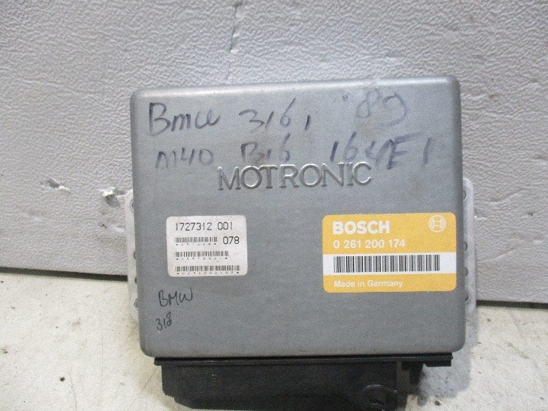 CALCULATEUR MOTEUR ECU BMW 3 serie (E30 / 2) (E30 / 4), Utilisé, BMW, Petuelring 130
80809  München, DE, Bayerische Motoren Werke AG