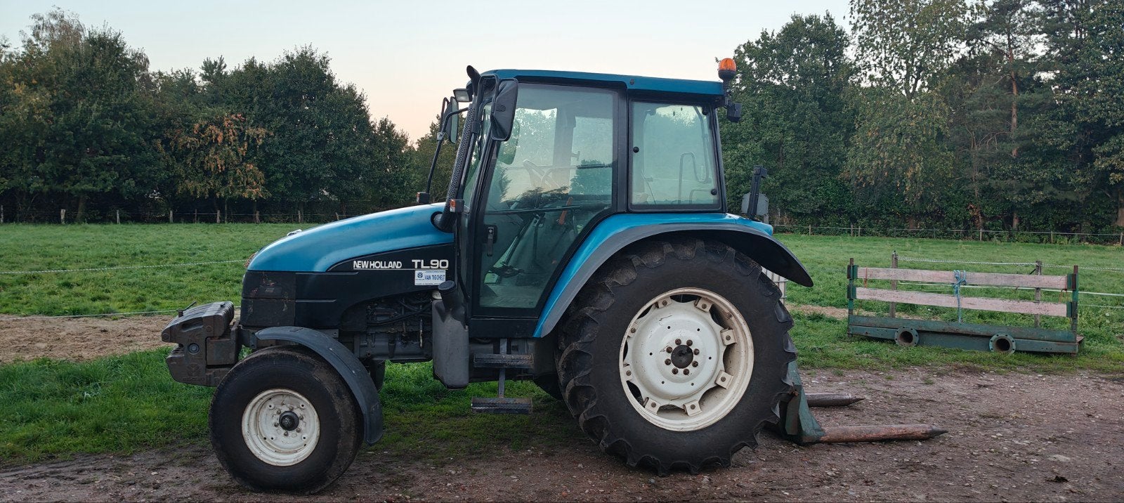 Tractor New Holland TL90, Zakelijke goederen, Ophalen, 80 tot 120 Pk, Gebruikt, 5000 tot 7500