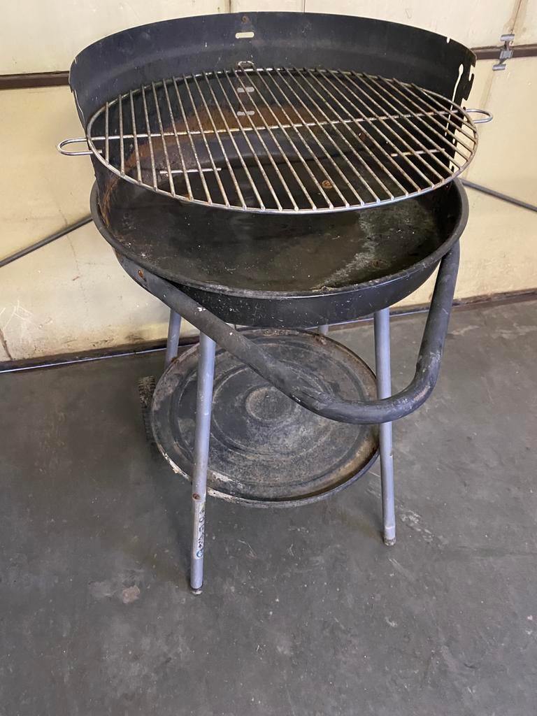 Barbecue pour charbon de bois sur Roulette, Enlèvement, Comme neuf
