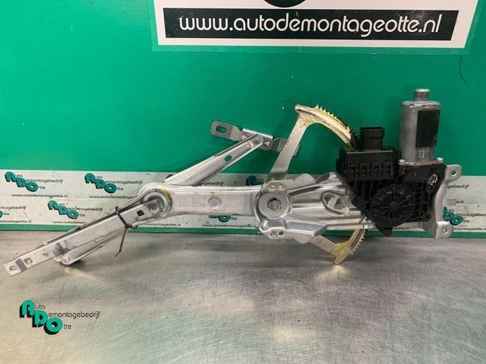 Ruitmechaniek 4Deurs rechts-voor van een Opel Astra (Astra H, Gebruikt, -, -, Opel