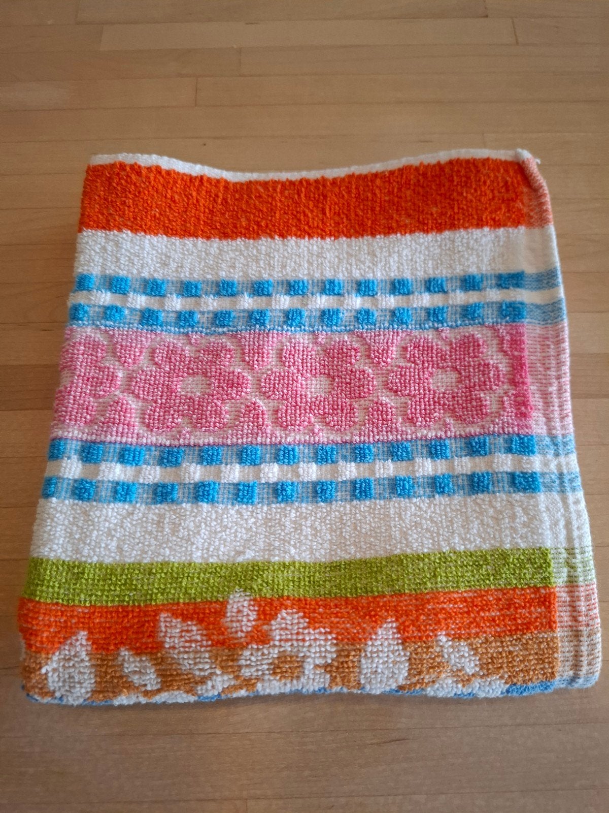 Badhanddoek vintage te koop!, Ophalen, Zo goed als nieuw, Meerkleurig, Handdoek