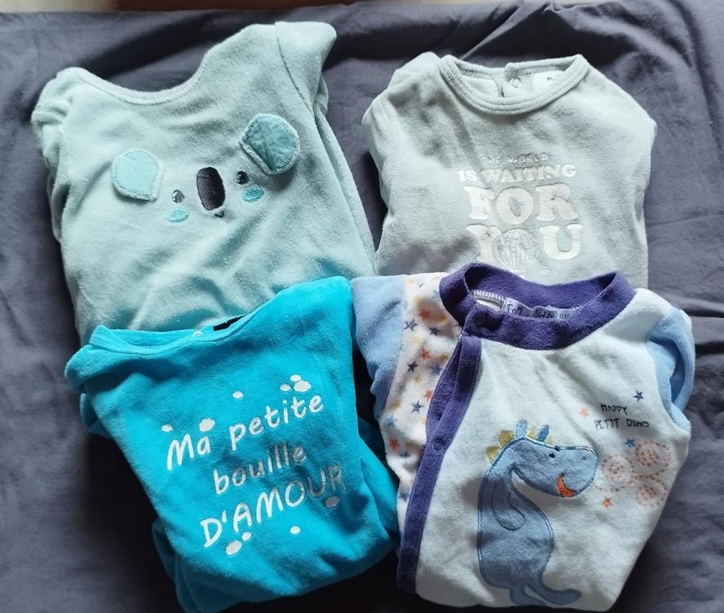Lot pyjamas 6/9mois, Enlèvement ou Envoi