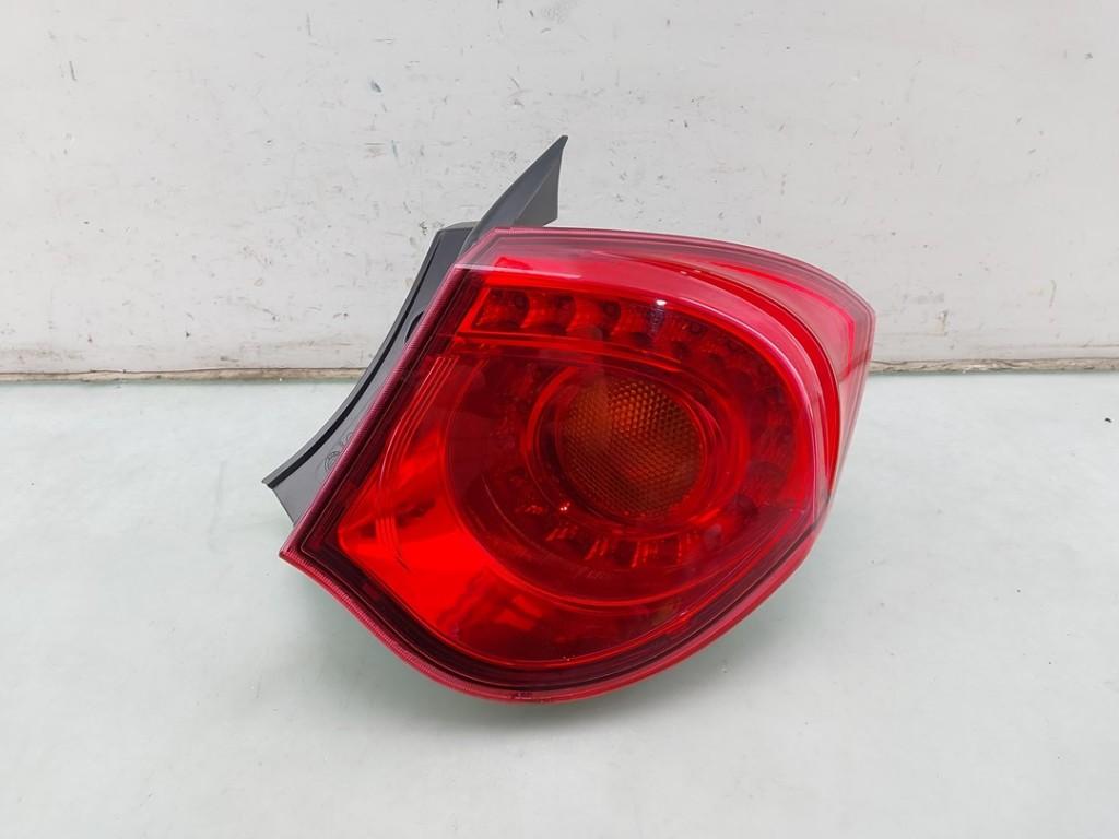 FEU ARRIÈRE DROIT Giulietta (940) (|0050513612|50513612|), Autos : Pièces & Accessoires, Stellantis Europe S.p.A, IPC D1-09 Bahnhofsplatz
65423  Rüsselsheim am Main, DE