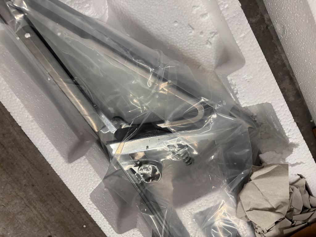 'scott drake 1968 MUSTANG VENT WINDOW FRAME AND GLASS, Ophalen, Nieuw, Ford