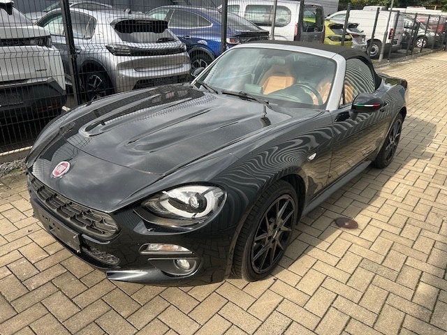 fiat 124 spider automaat, Autos, Cuir, Achat, https://public.car-pass.be/vhr/9727fc2a-132a-4b59-9722-692d2a5df254, Euro 6