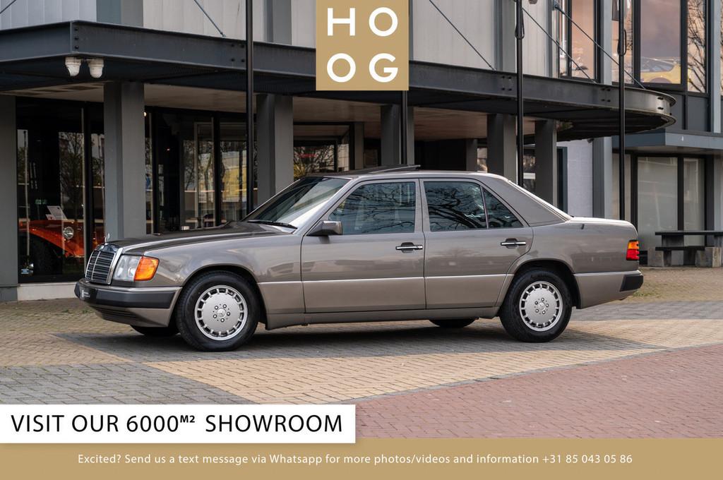Mercedes-Benz 300-serie 300E-24 (bj 1991), Auto's, Oldtimers, 4 deurs, Stof, Zwart, Zwart