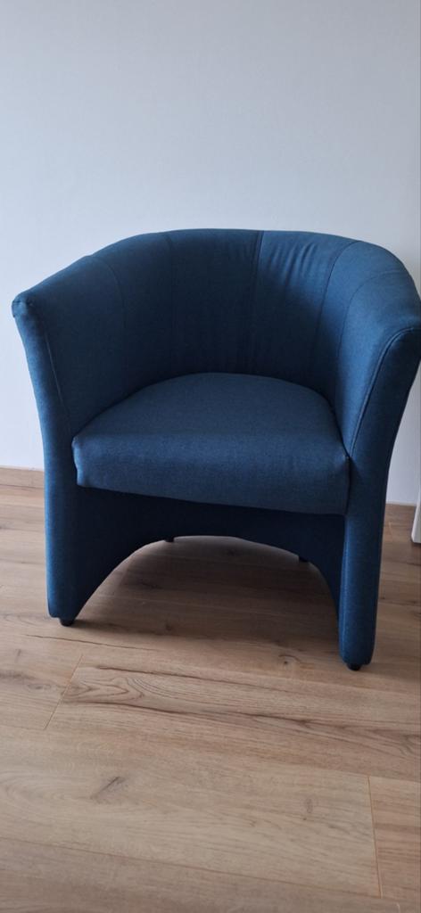 Fauteuil bleu, Enlèvement