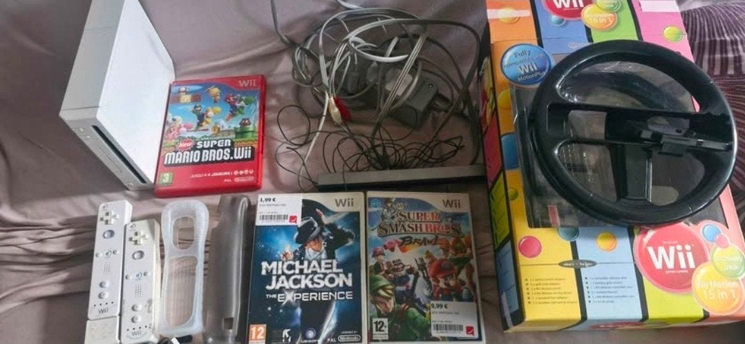 Wii + 2 orginele controllers,15 accessoires en 3 top games, Ophalen, Gebruikt, Met 2 controllers, Met games
