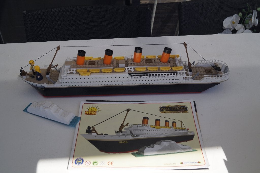 nep lego titanic, Enfants & Bébés, Overige thema's, Lego, Ensemble complet, Enlèvement