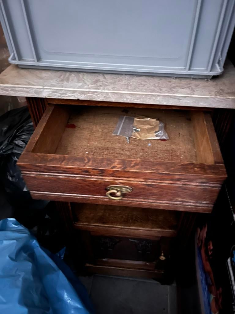 Massief eikenhouten kastje, Ophalen, Gebruikt