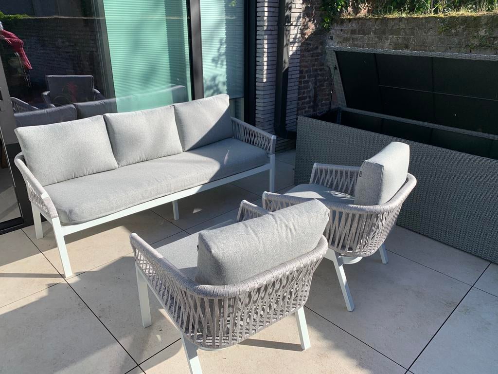 Licht gekleurde tuinset in nieuwstaat, Tuin en Terras, Ophalen, 5 zitplaatsen, Aluminium, Tuinset