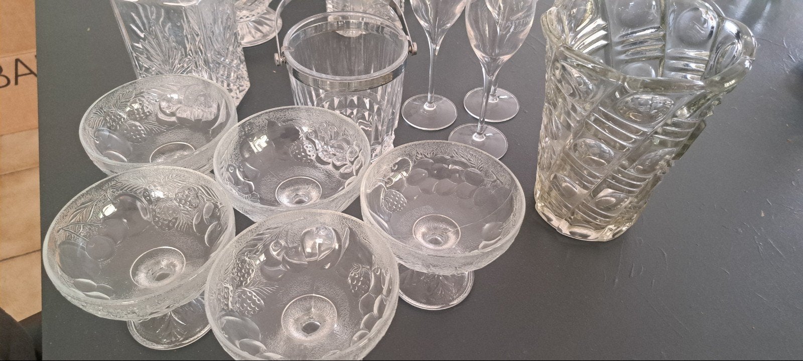 lot de carafes, flûtes à champagnes, coupe à glace..., Maison & Meubles, Enlèvement