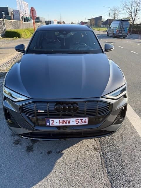 Audi Q8 etron 55 300 kw 408 pk BTW aftrekbaar, Auto's, Audi, Automaat, Q8 e-tron, 5 zetels, Particulier