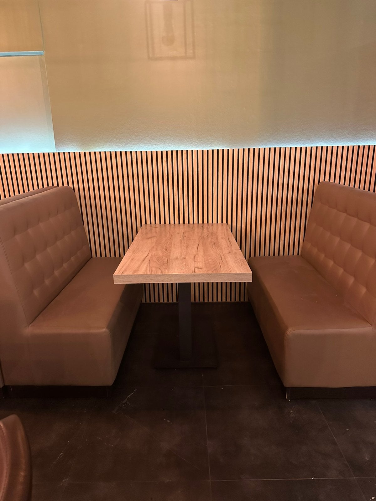 Horeca meubels volledig inboedel, Enlèvement