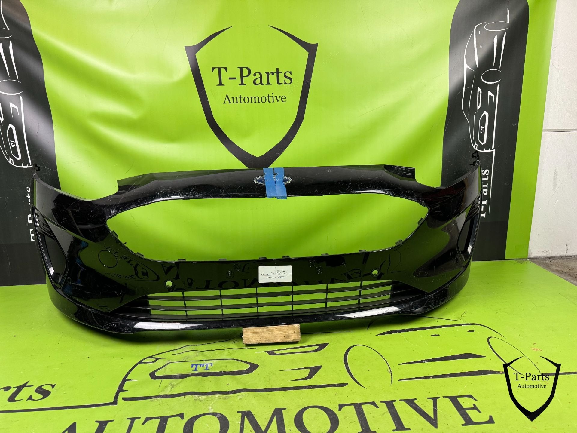 Ford fiesta mk8 pare-chocs avant pare-chocs grille grille gr, Info@fabrikant.eu, Fabrikant BV, Pare-chocs, Fabrikantstraat 1
1000 AA  Amsterdam