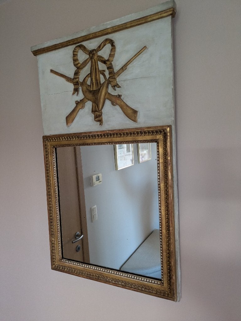 Miroir ancien, Enlèvement