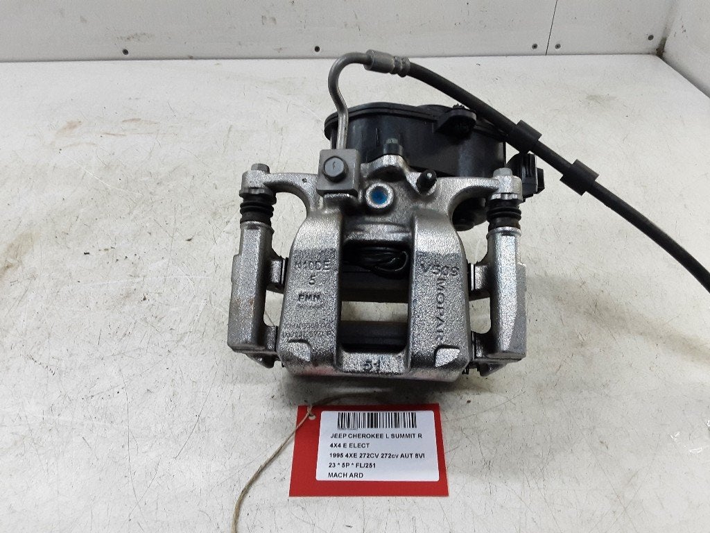 ETRIER DE FREIN ARRIÈRE DROIT Jeep Grand Cherokee L (WL), Jeep, Mevr. I. Hauben, Utilisé, Rue de l'Espoir 34 34
4030  GRIVEGNÉE, BE