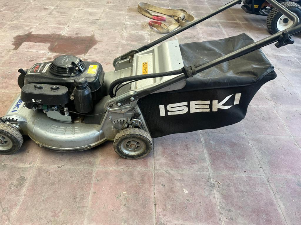 Te koop iseki, Tuin en Terras, Grasmaaiers, Zo goed als nieuw, Ophalen of Verzenden