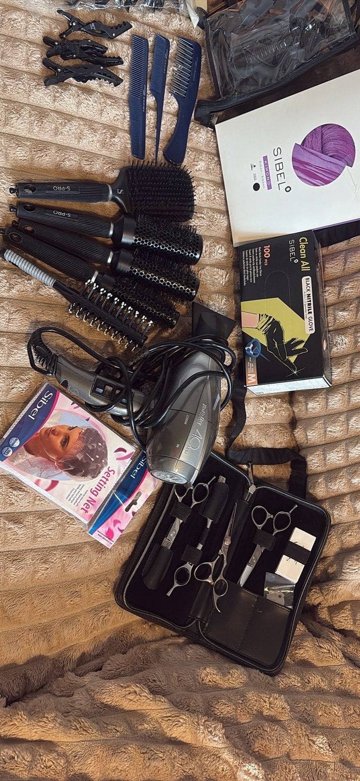 Matériel de coiffure, Enlèvement