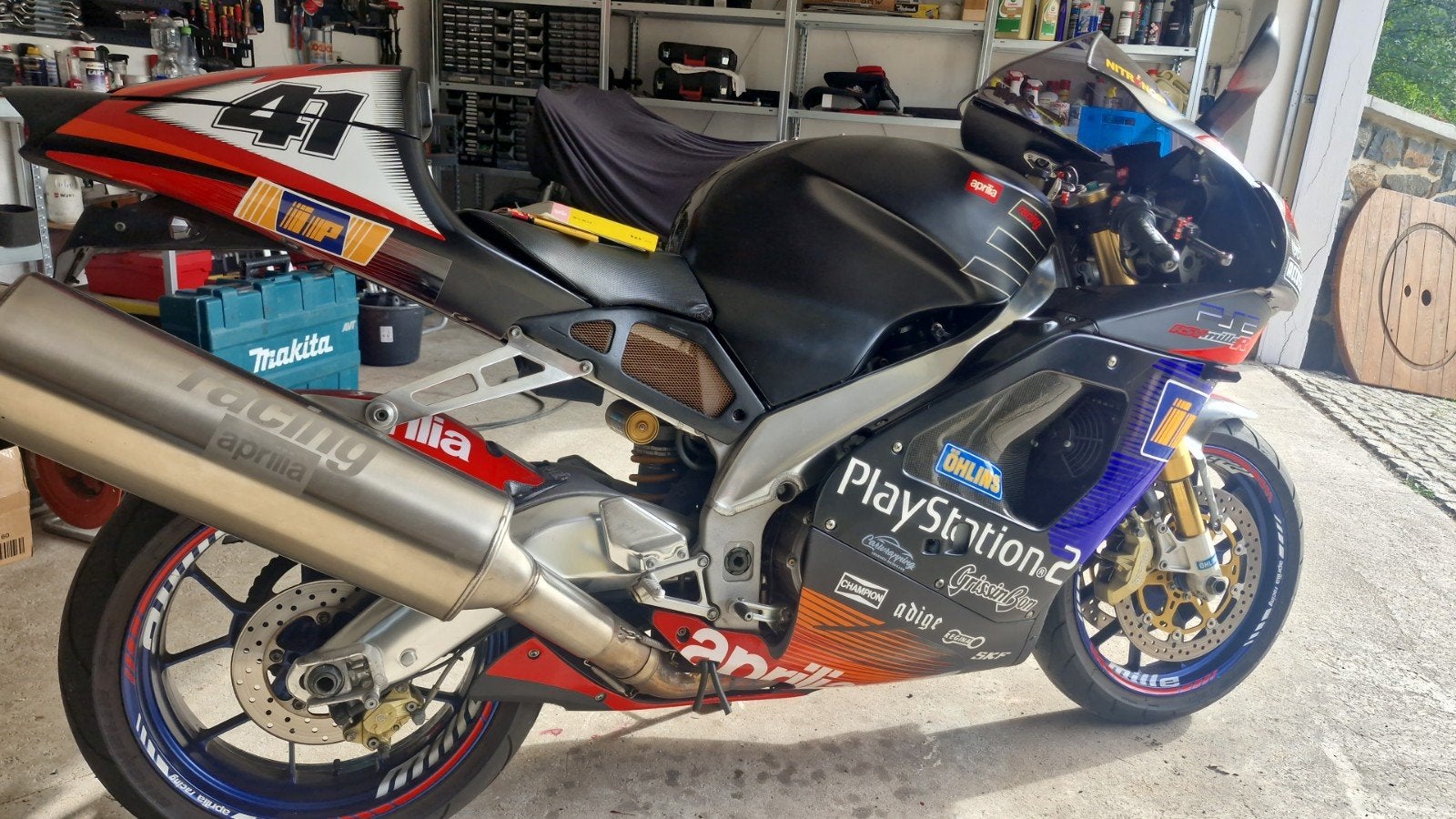 aprilia rsv mille R, Motoren, Particulier