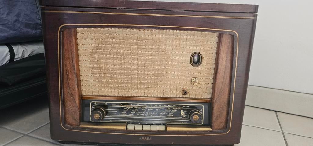 Oude Erres radio, Ophalen